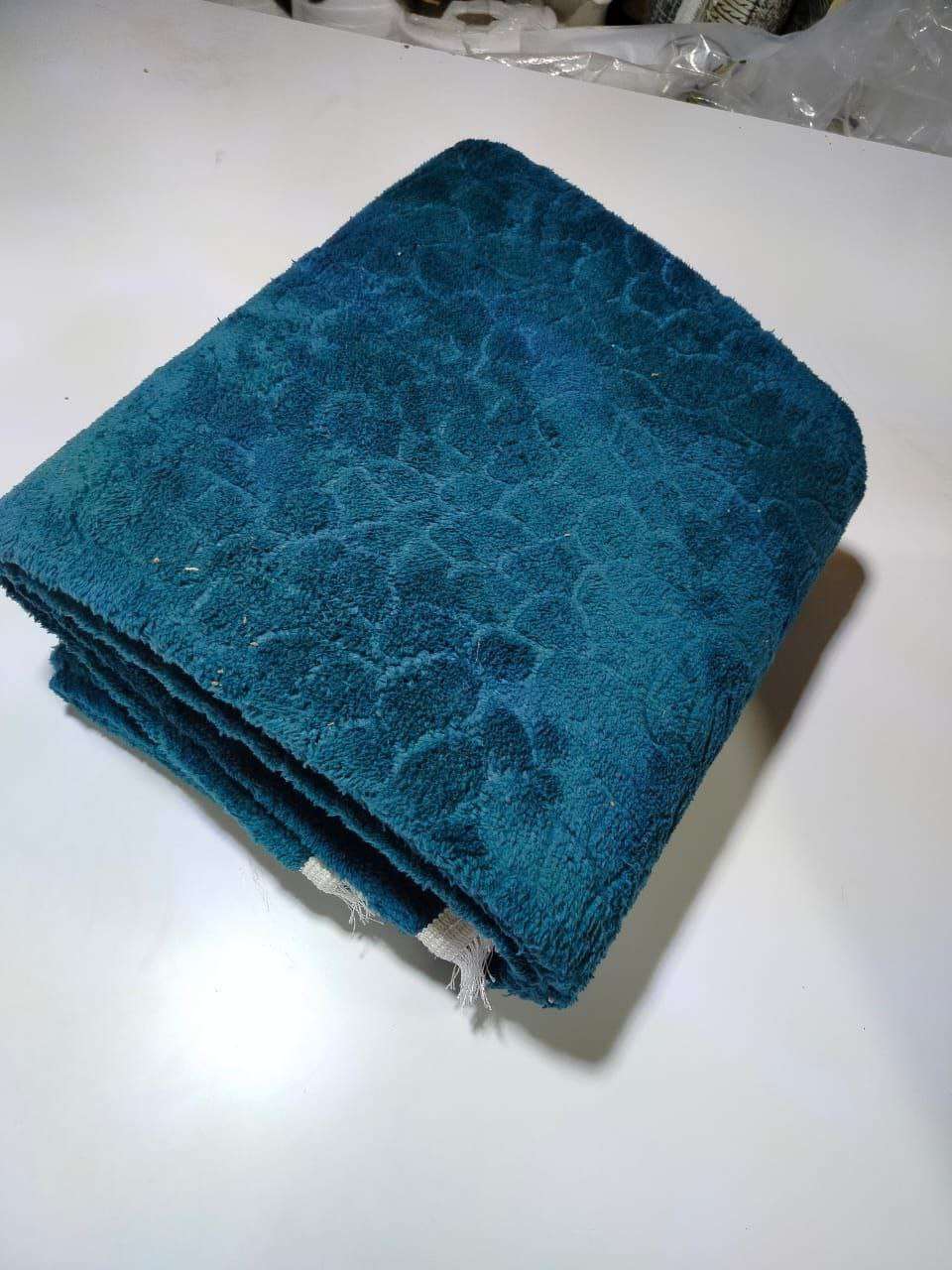 حافظه سجاد ديچيتال تقيل بمثابه سجاده. فنش سجاد شريط أوڤر  تقيل