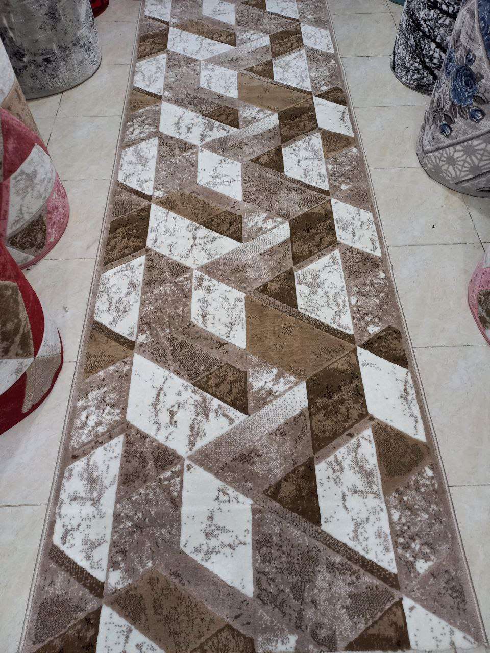 عرض على مشاية أروى بالمتر سجاد النساجون الشرقيون متاحة بتصميمات