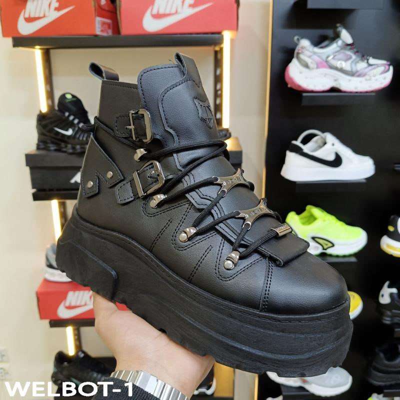 Naked Wolf كوتش تريندي عصرى