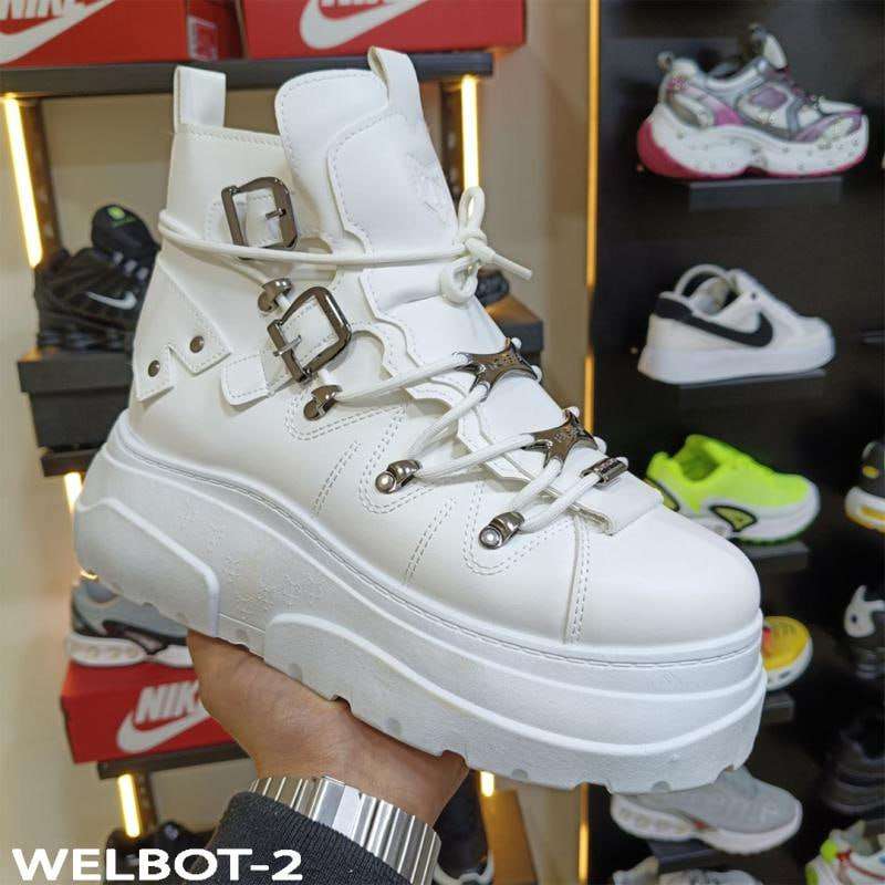 Naked Wolf كوتش تريندي عصرى