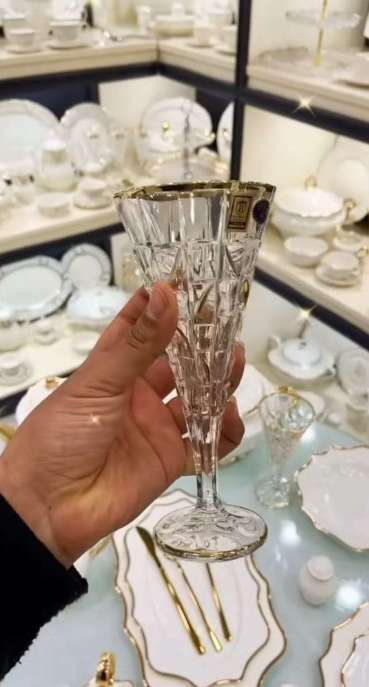 كرستال وزجاج للنيش