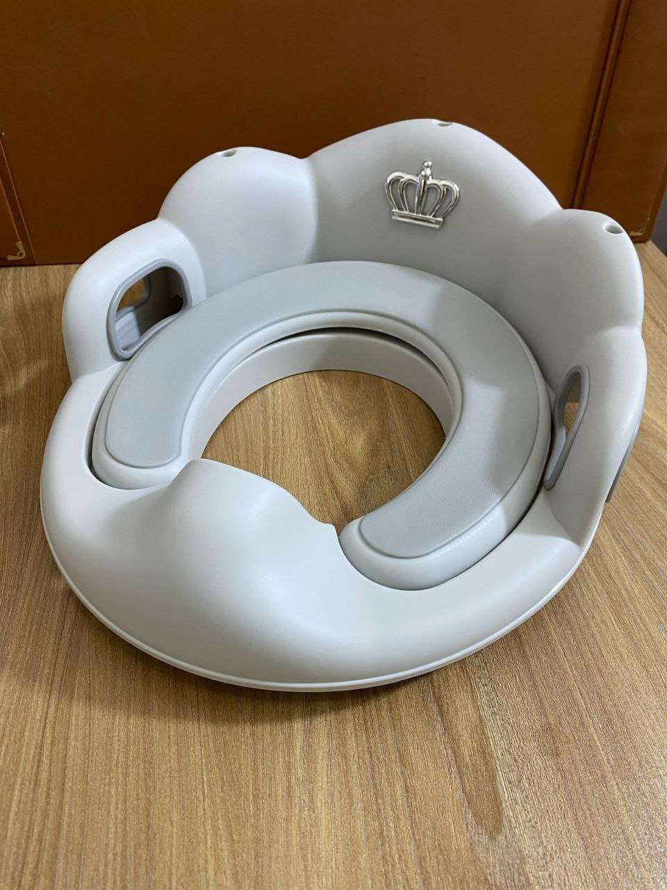 قاعده بوتي شكل تاج