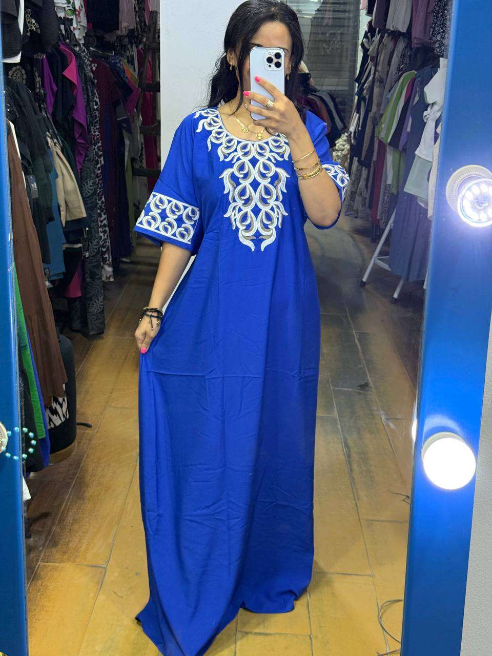 عبايات مطرزه