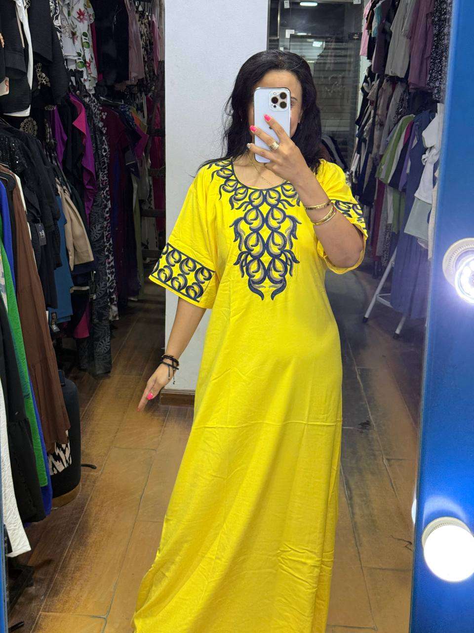 عبايات مطرزه