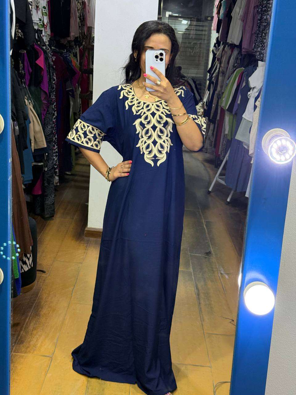 عبايات مطرزه