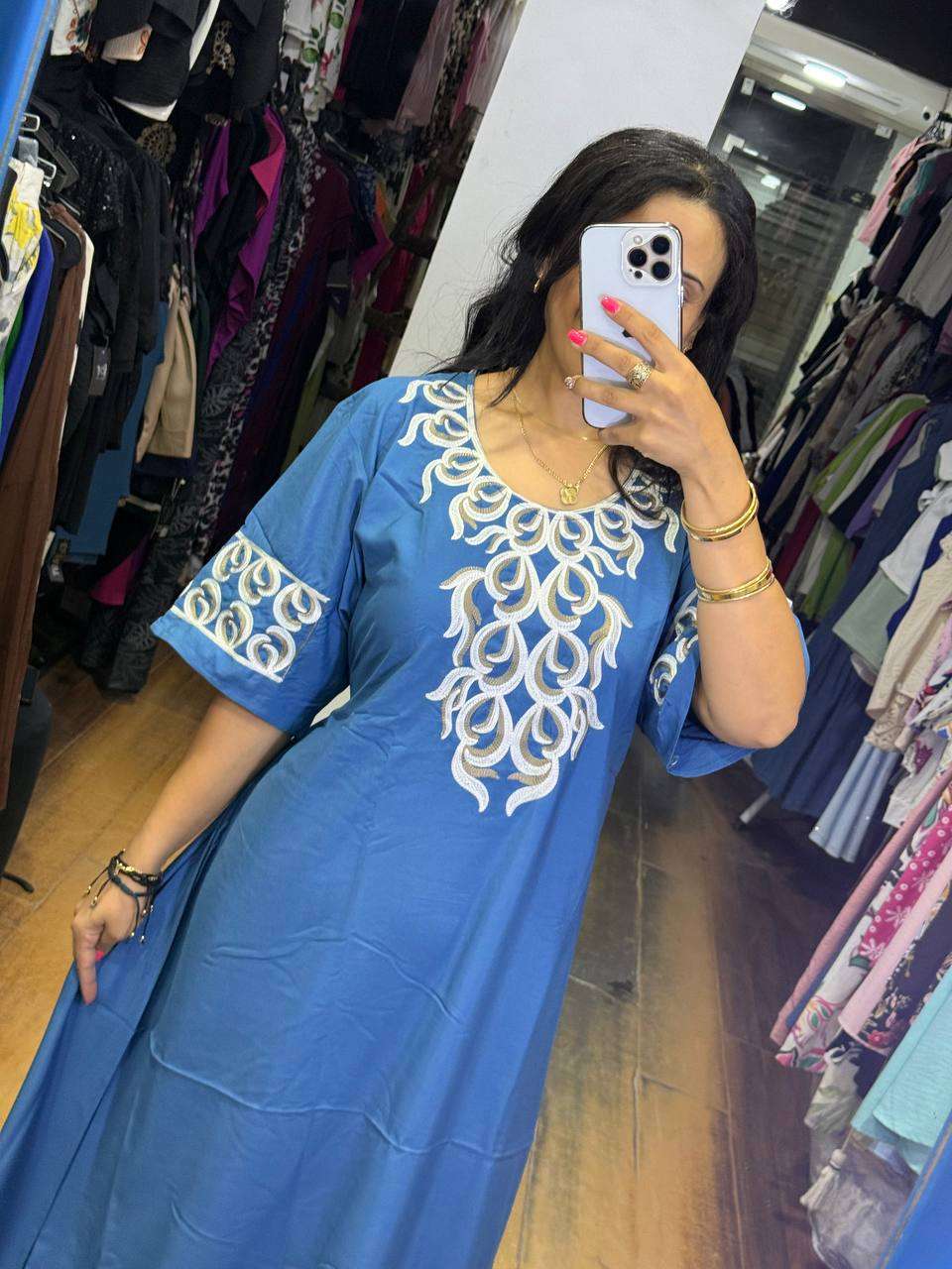 عبايات مطرزه