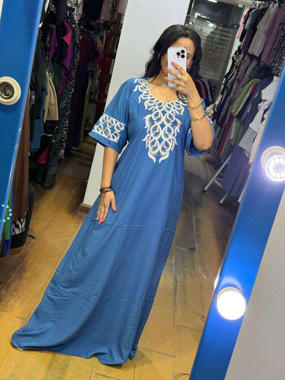 عبايات مطرزه