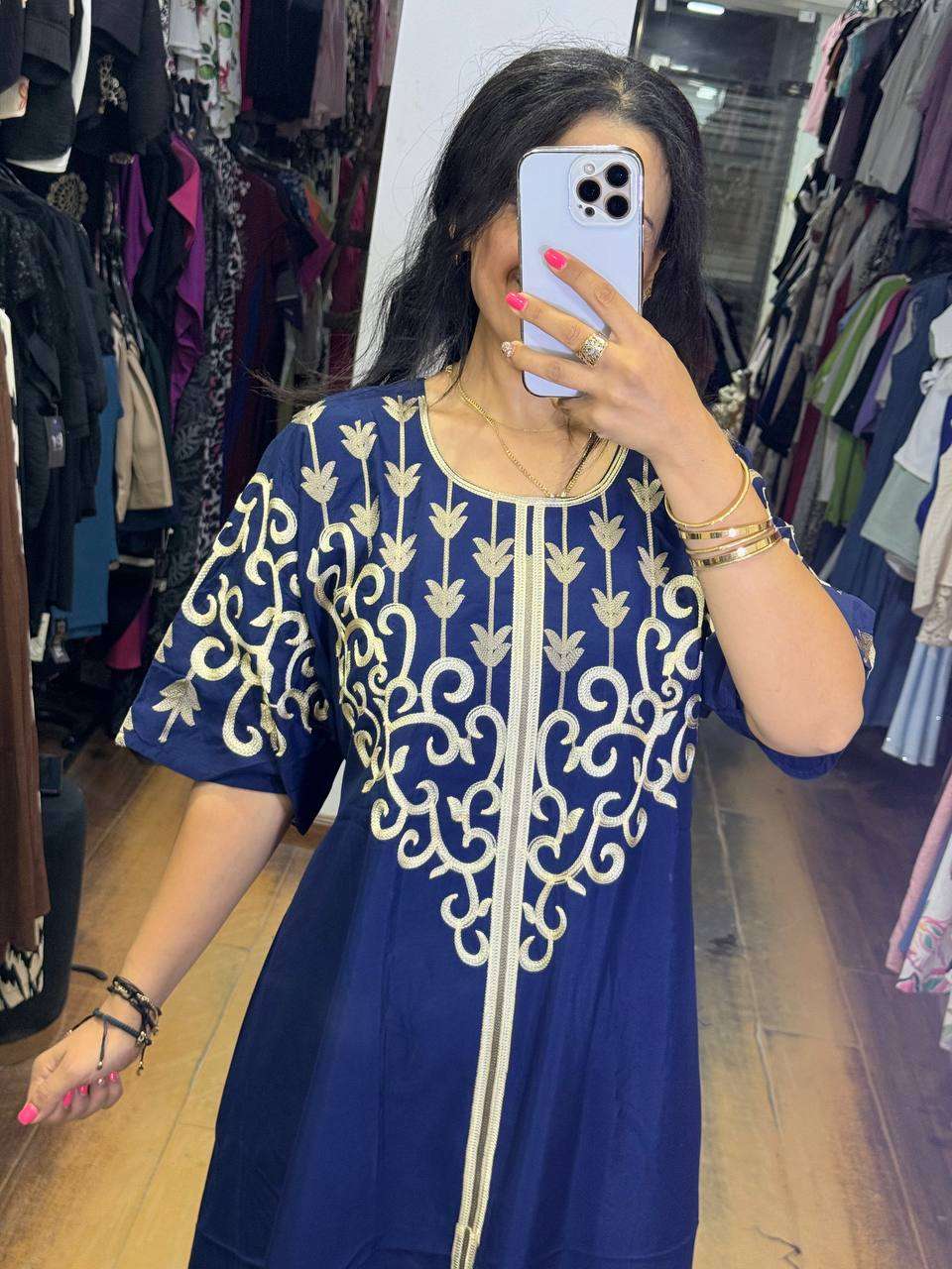 عبايات مطرزه