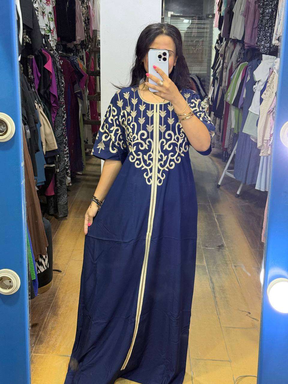 عبايات مطرزه