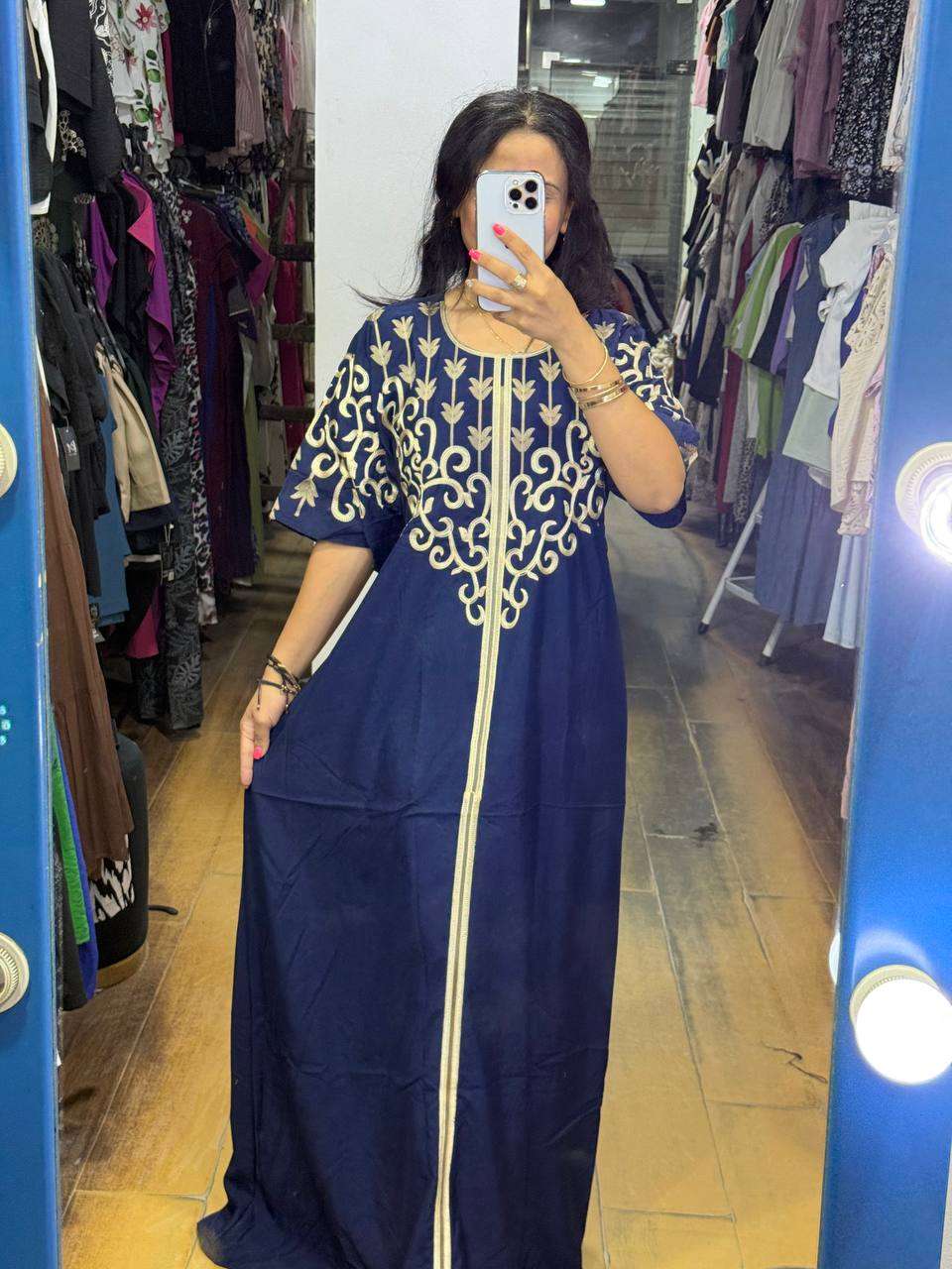 عبايات مطرزه