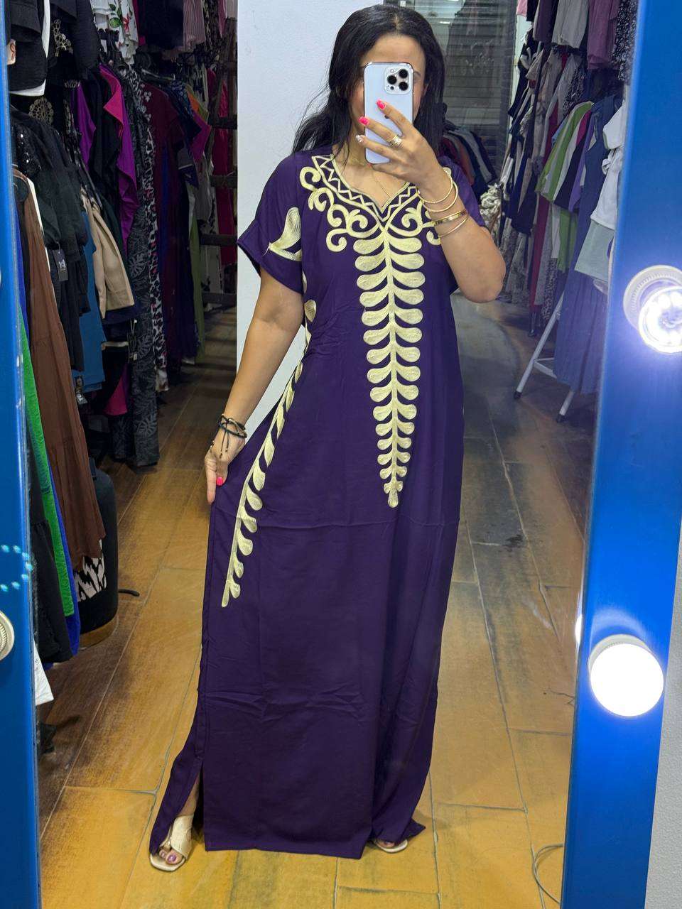 عبايات مطرزه