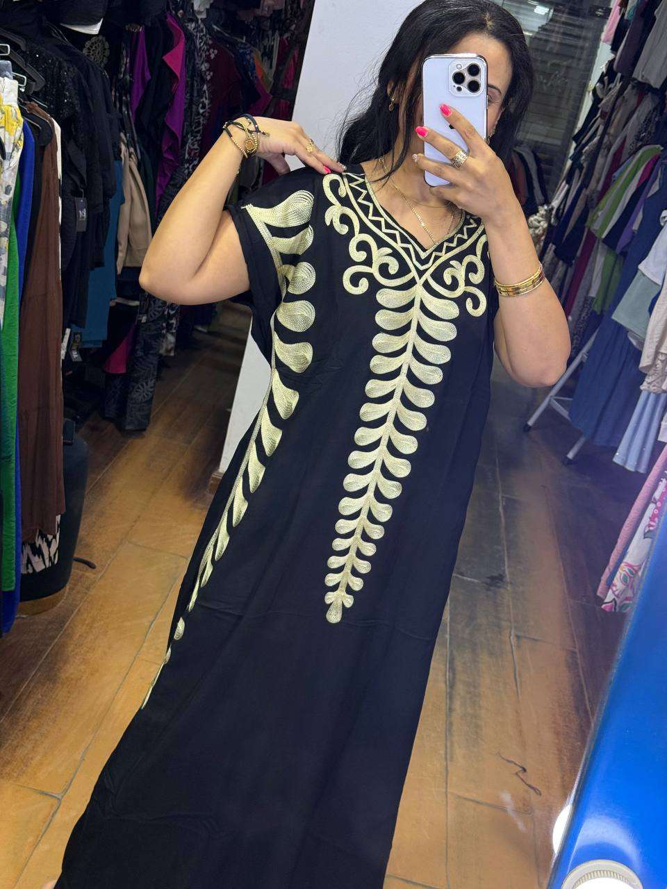 عبايات مطرزه