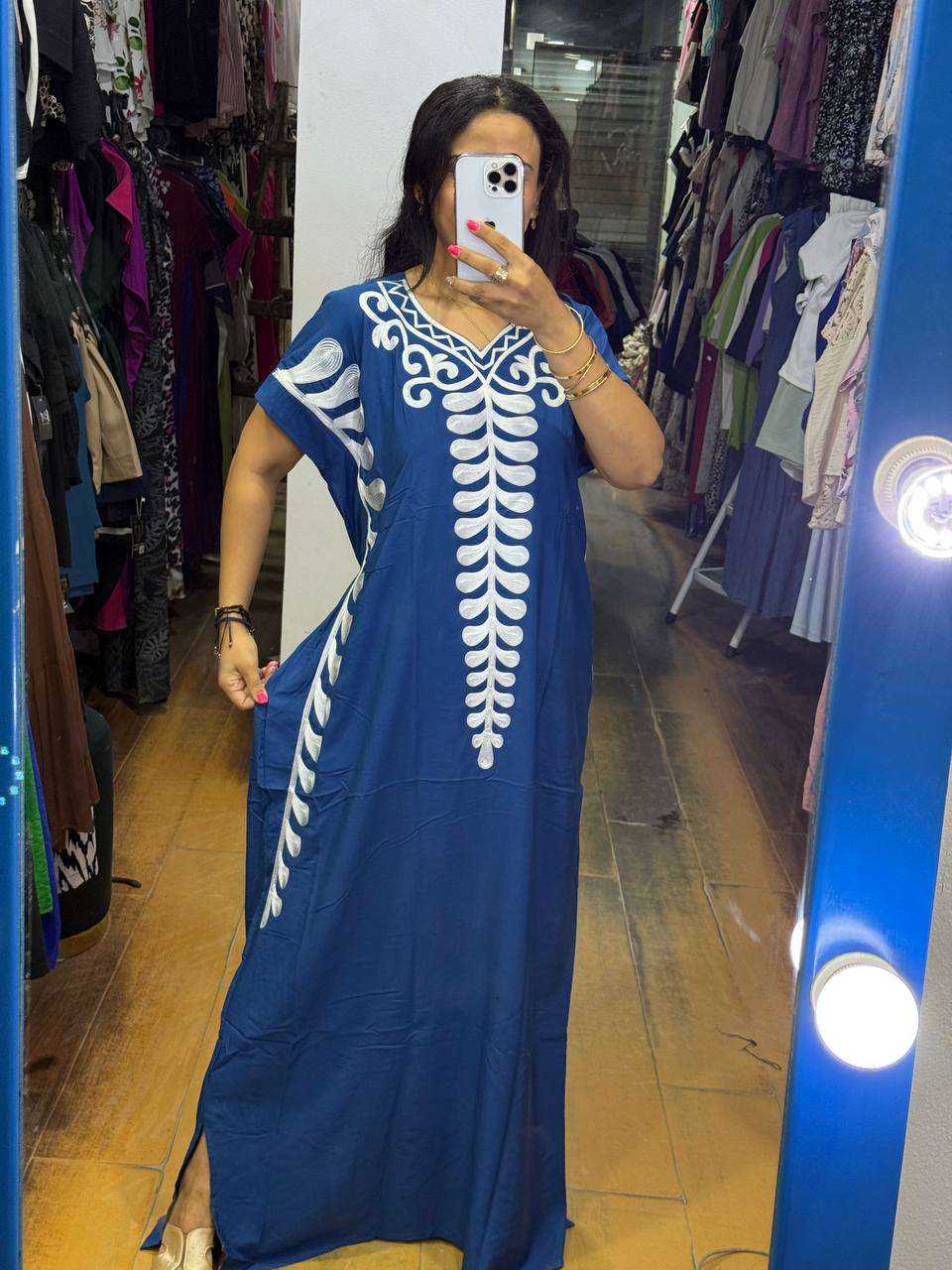 عبايات مطرزه