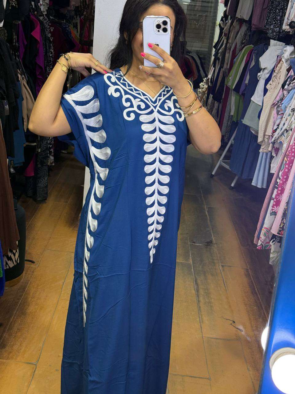 عبايات مطرزه