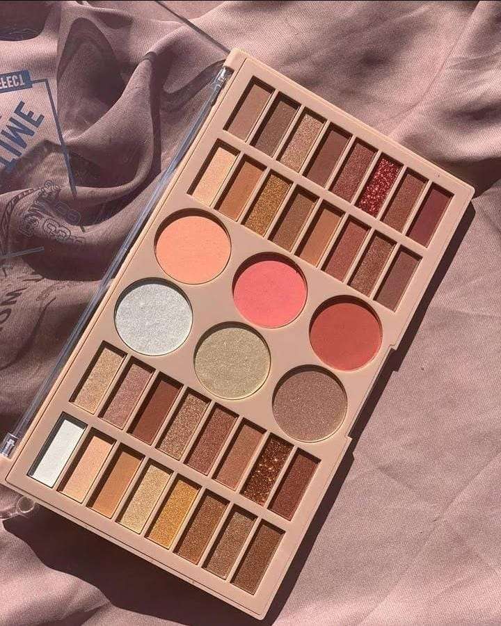 باليت ايشادو و بلاشر و هايلايتر ام ان