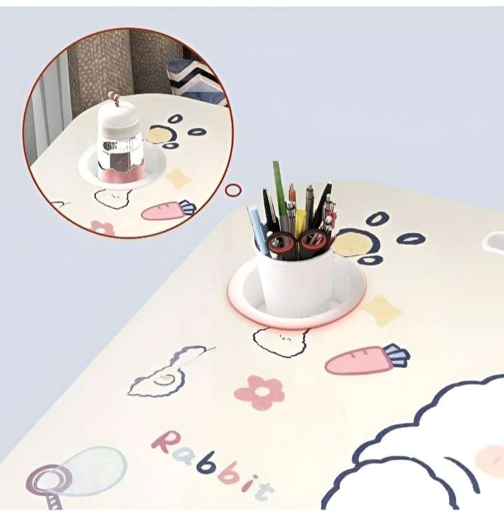 ترابيزه وحامل لاب توب مصممة بالوان مميزه من أجل الاطفال