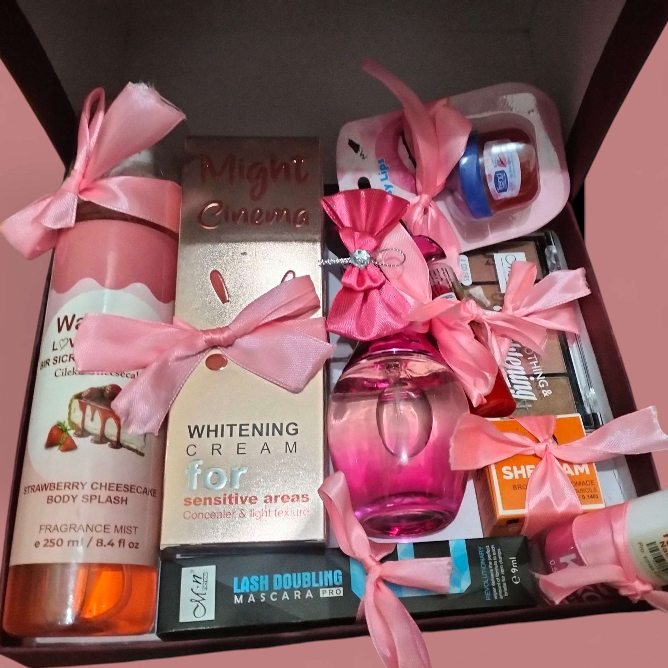 هديه حريمي هدايا بناتي ميكاب سكين كير برفان اسبلاش تشيز كيك فيونكة