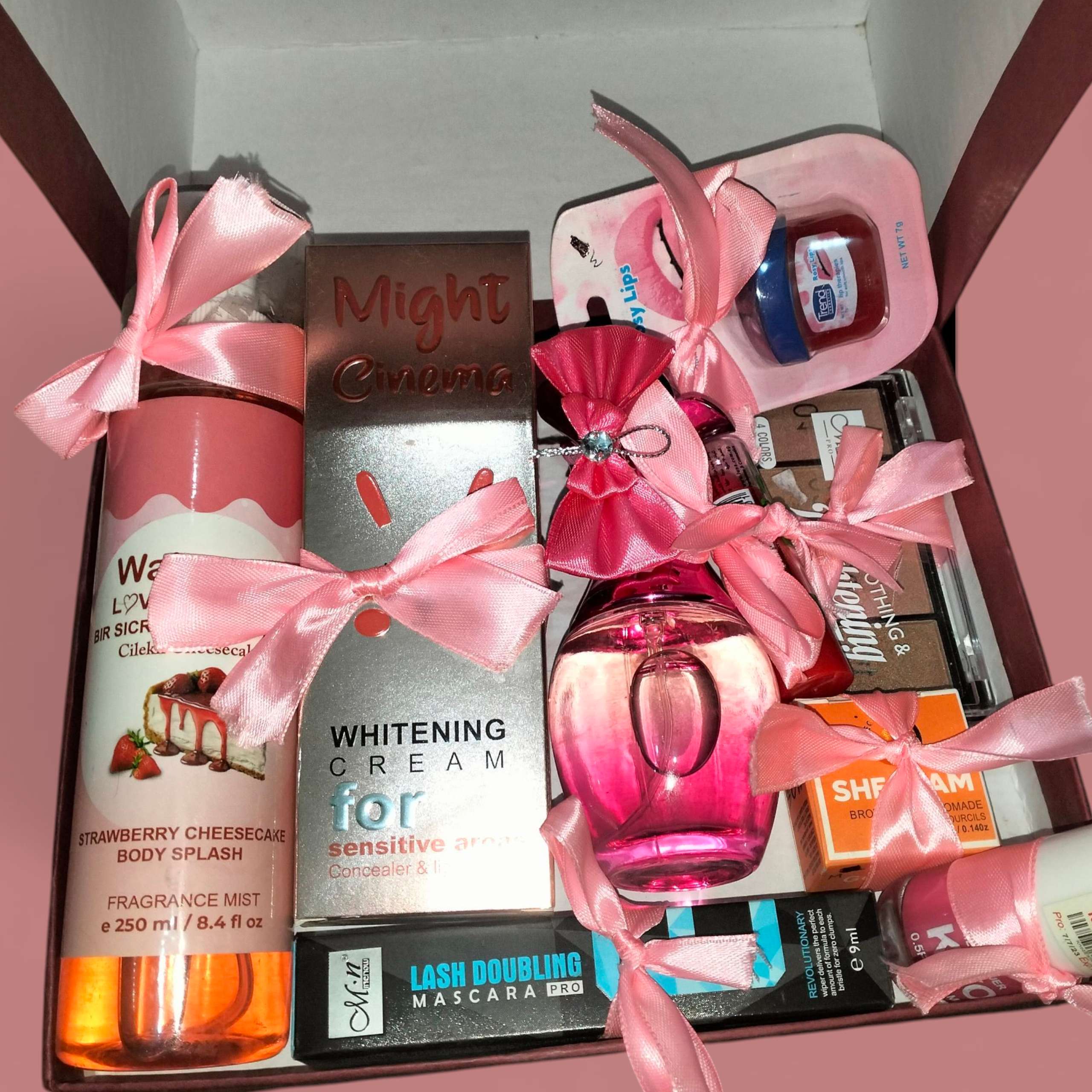 هديه حريمي هدايا بناتي ميكاب سكين كير برفان اسبلاش تشيز كيك فيونكة