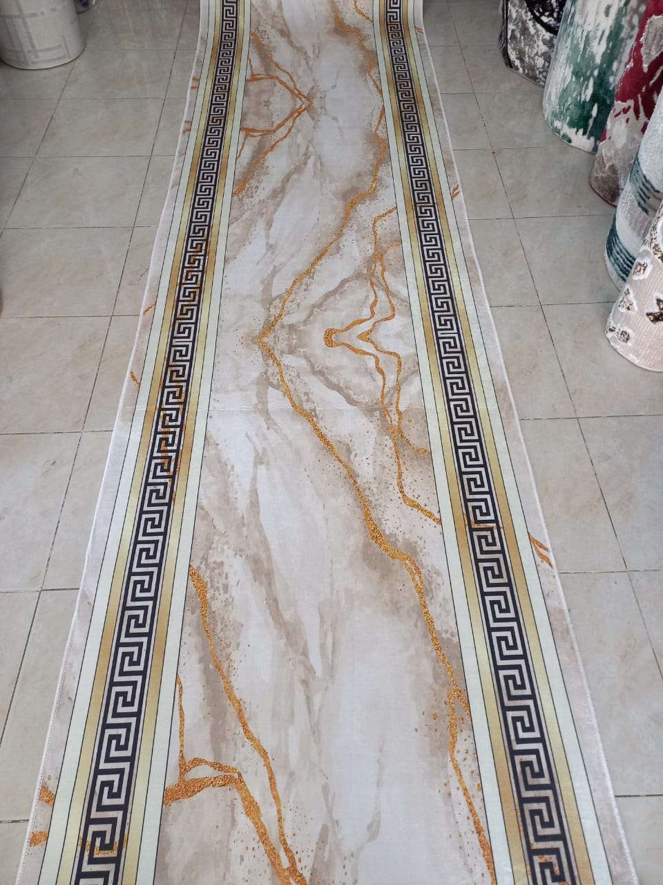 مشايات طرقة ثري دي خامات ممتازة ضد الانزلاق