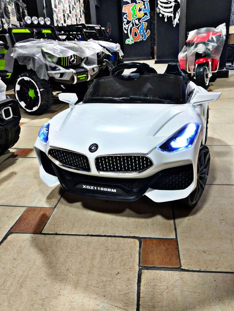 عربية اطفال بى ام