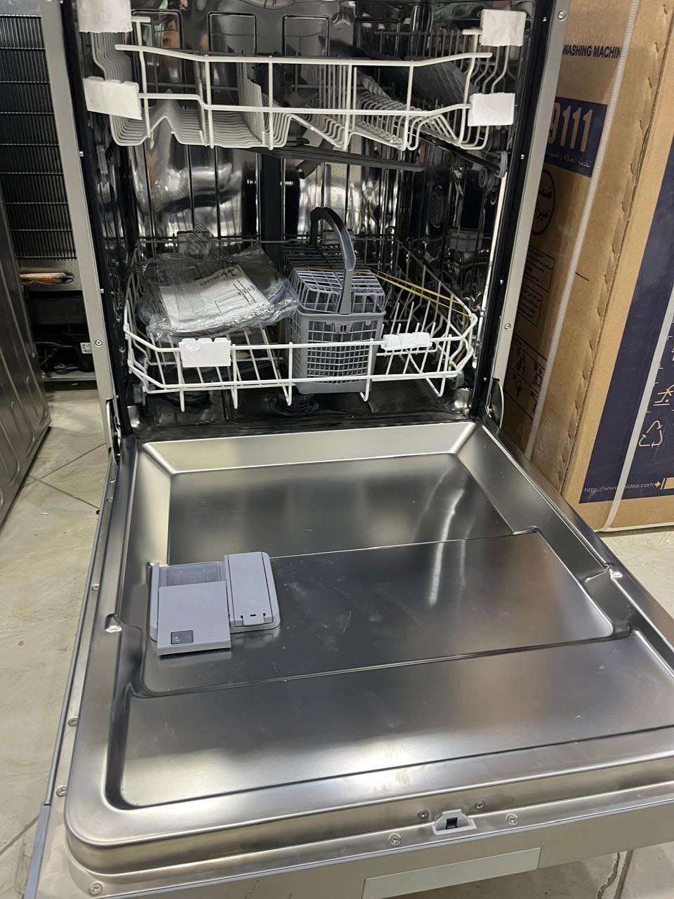 أوشن غسالة اطباق 14 فرد 60 سم ديجيتال 9 برامج لون سلفر