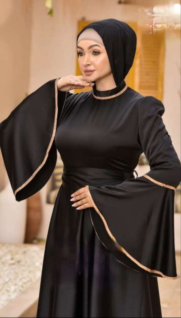 فستان سوارية