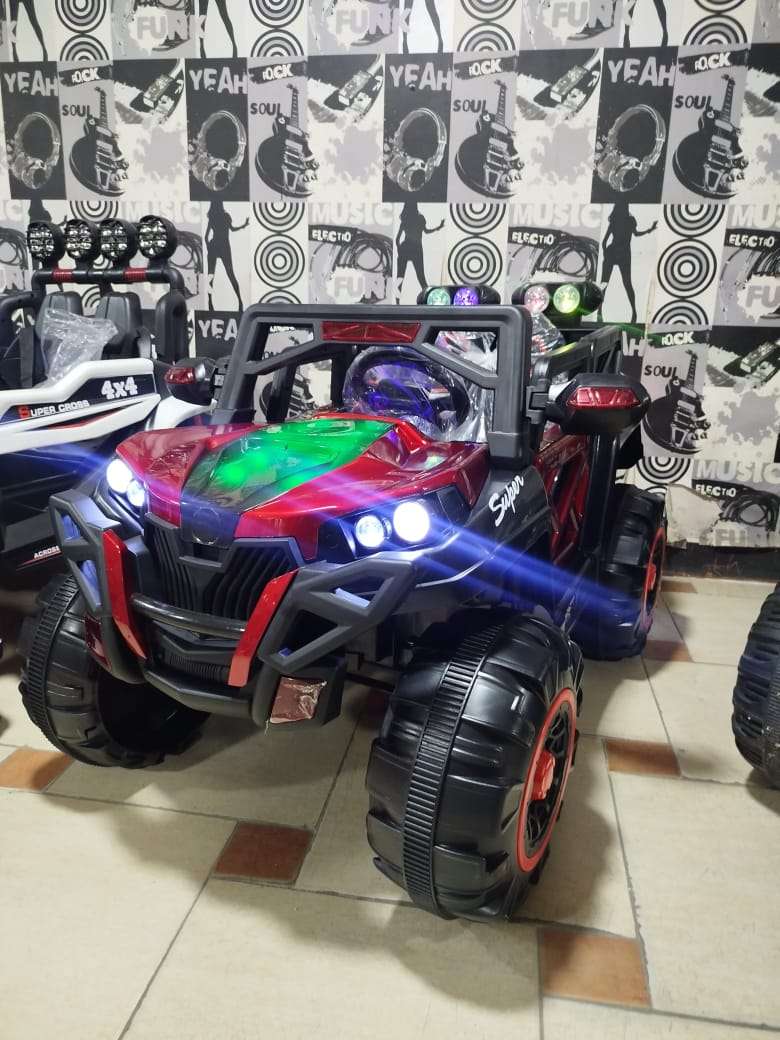 عربيه جيب بينجو ميتاليك