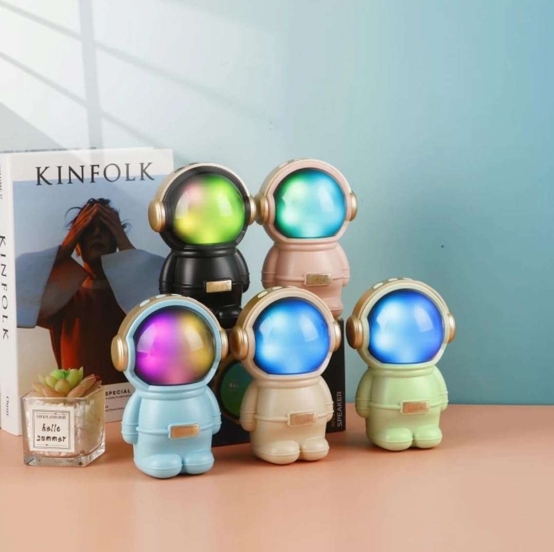 " مكبر صوت بلوتوث رائد الفضاء"